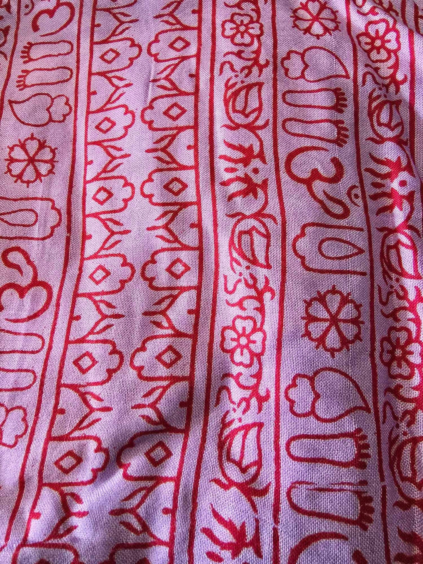 Om Print Top